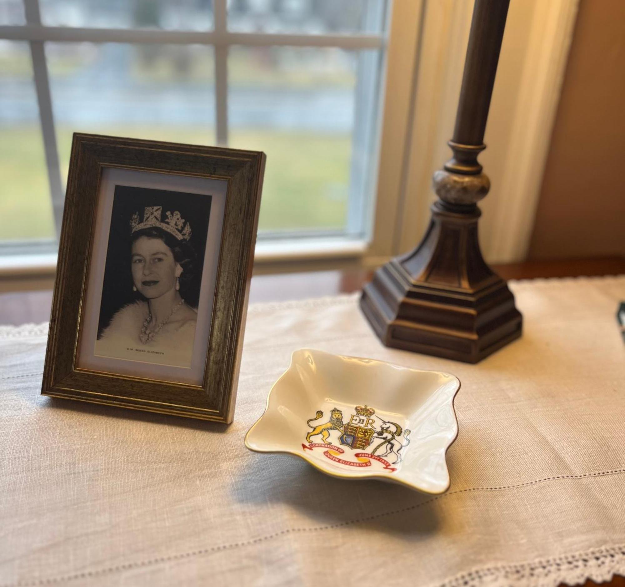 Antique1242 British Bed & Breakfast Enfield Bagian luar foto