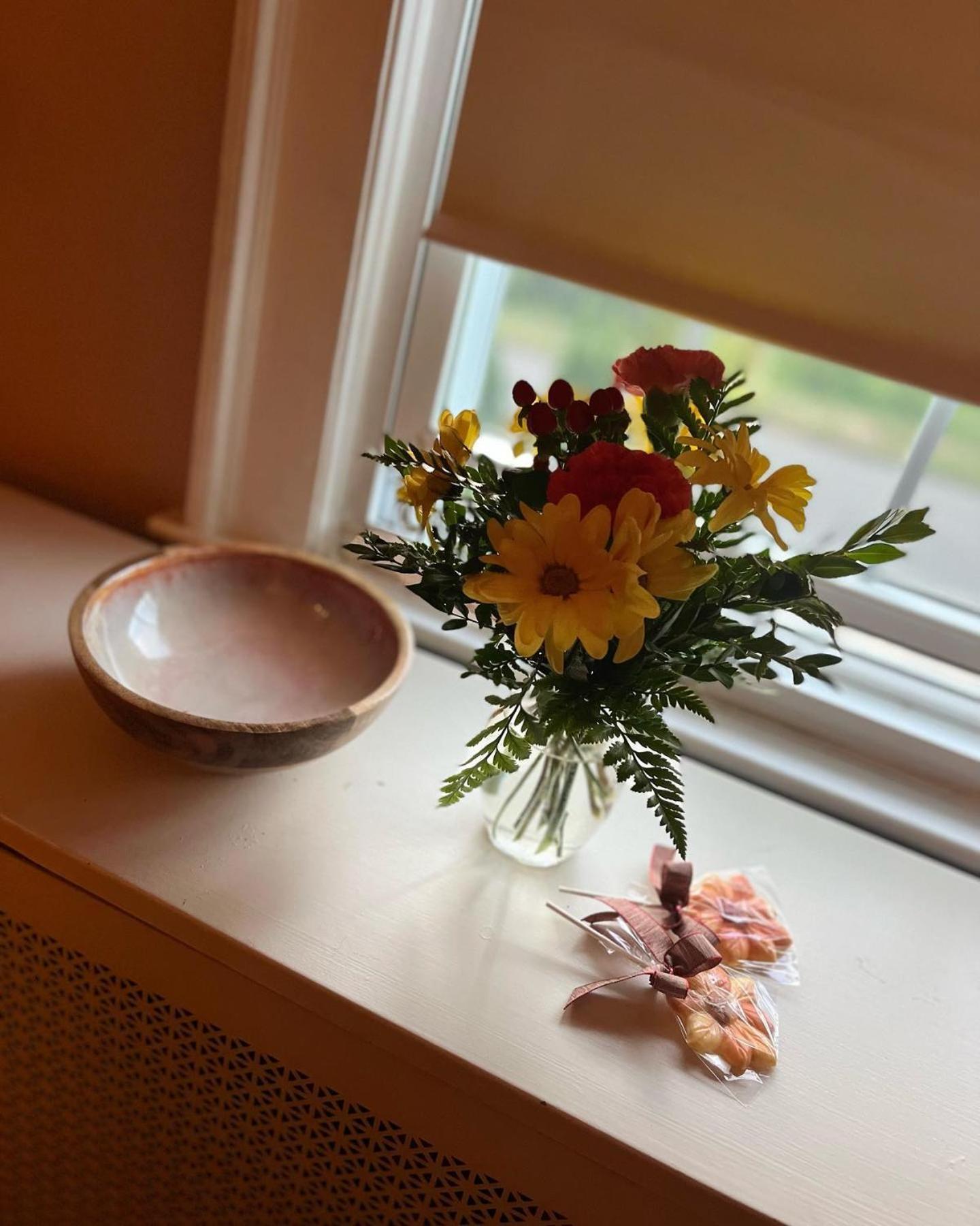 Antique1242 British Bed & Breakfast Enfield Bagian luar foto